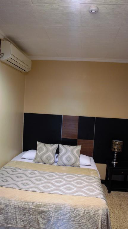 Urdesa Suites Hotel Guayaquil Exterior foto